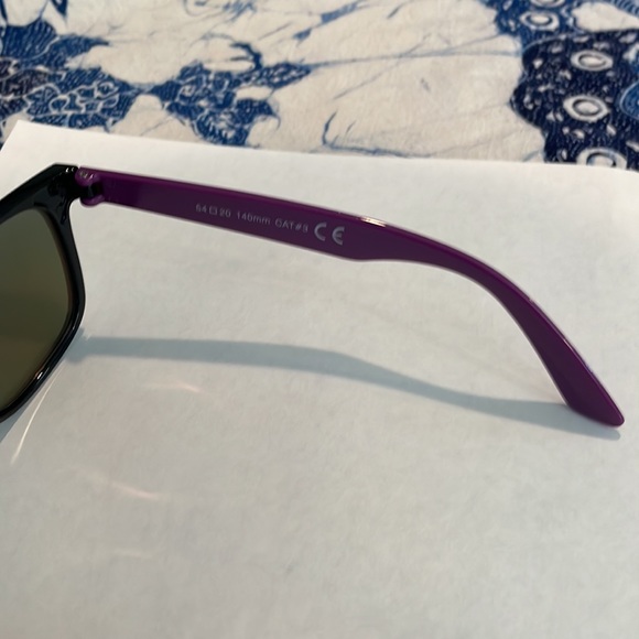 NWT Purple/Black Mirrored Square Sunglasses - Picture 4 of 7